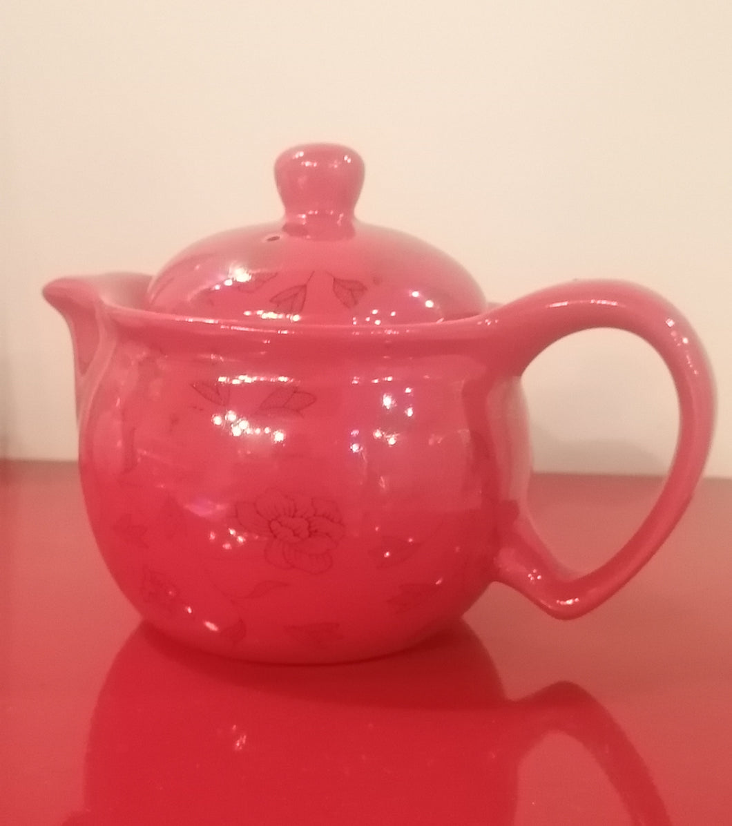 Tea pot