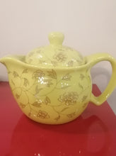 Load image into Gallery viewer, Tea pot
